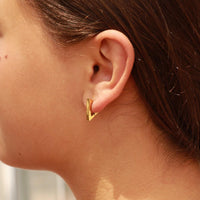 Triangle Huggie Hoop Earrings – 18K Gold PVD